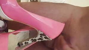 accidentally handsfree cumshot on gf's heels