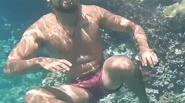 Experienced diver dives into his first-timer