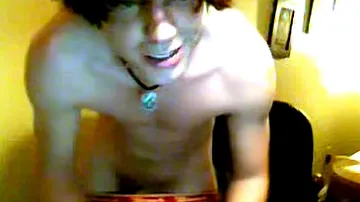 Trace - Trace Gets Off on Webcam