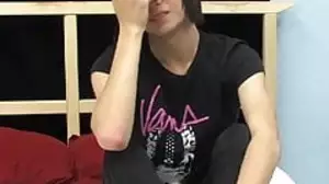 Young emo twink Roxy Red cums after arrhythmic for