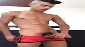 Tight muscle twink shoots powervully