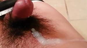 Asian twink cums handsfree