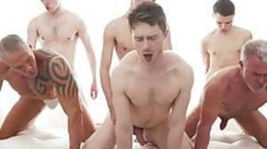 Hung twink tops fuck hot daddy ass in bareback