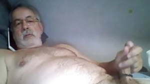 Old scrounger cum on cam 40