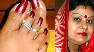 Spicey INDIAN AUNTY Wants It On Her Feet And Face