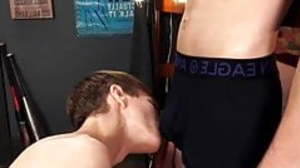 CUTE TWINK COUPLE BAREBACK