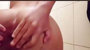Young twink playing with heavy ass