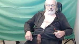 Daddy cums on cam