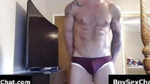 Muscle dude showing off his huge ass
