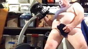 Dad cums on cam