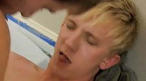 Jock boss fucks his twink wage-earner in the ass