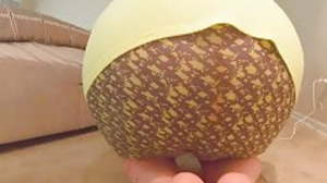 BIGGBUTT2XL STRIPPING SHOWING FAT ASS AND HOLE