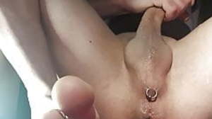 He jerks off with the cum premiere of his ass