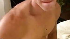 Hot twink with a sculptured bod trying out his DIY