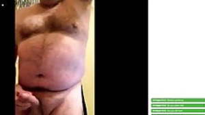 CUTE CHUBBY DADDY CUMS ON CAM