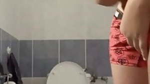 Arabic chubby jerking off