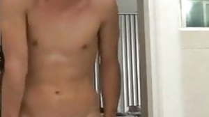 Skater twinks at residence after shower jerk